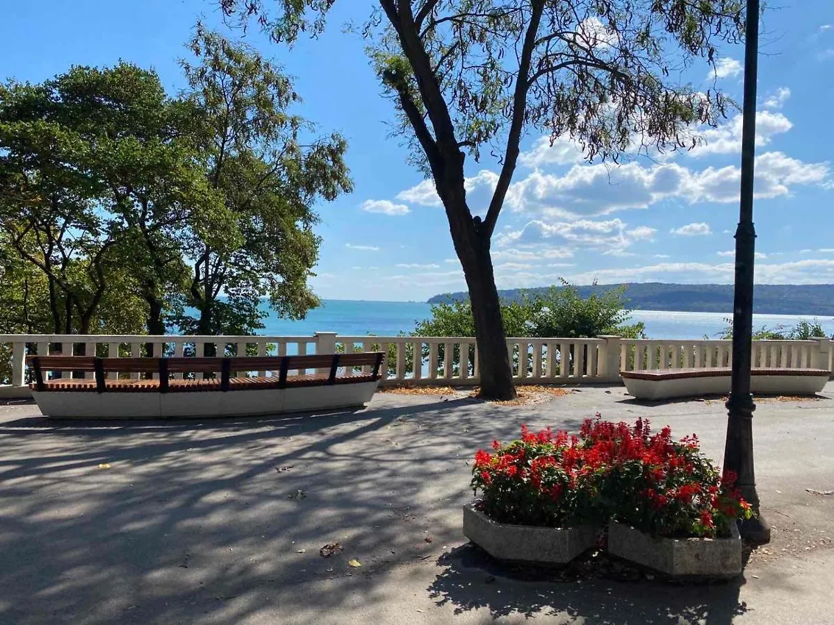 Мarelis Luxe Port Apartment Varna 0*,
