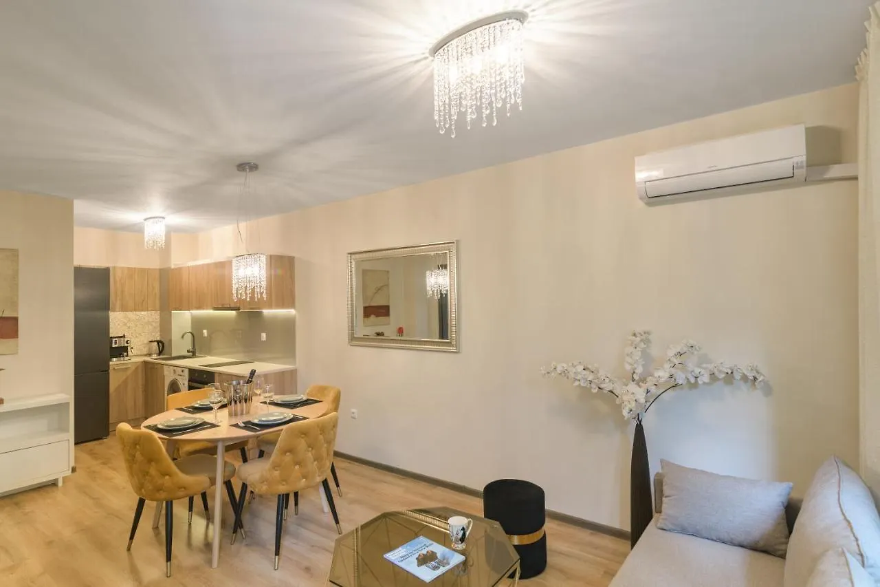 Мarelis Luxe Port Apartment Varna