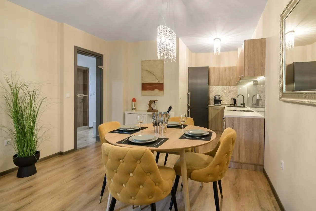 Мarelis Luxe Port Apartment Varna