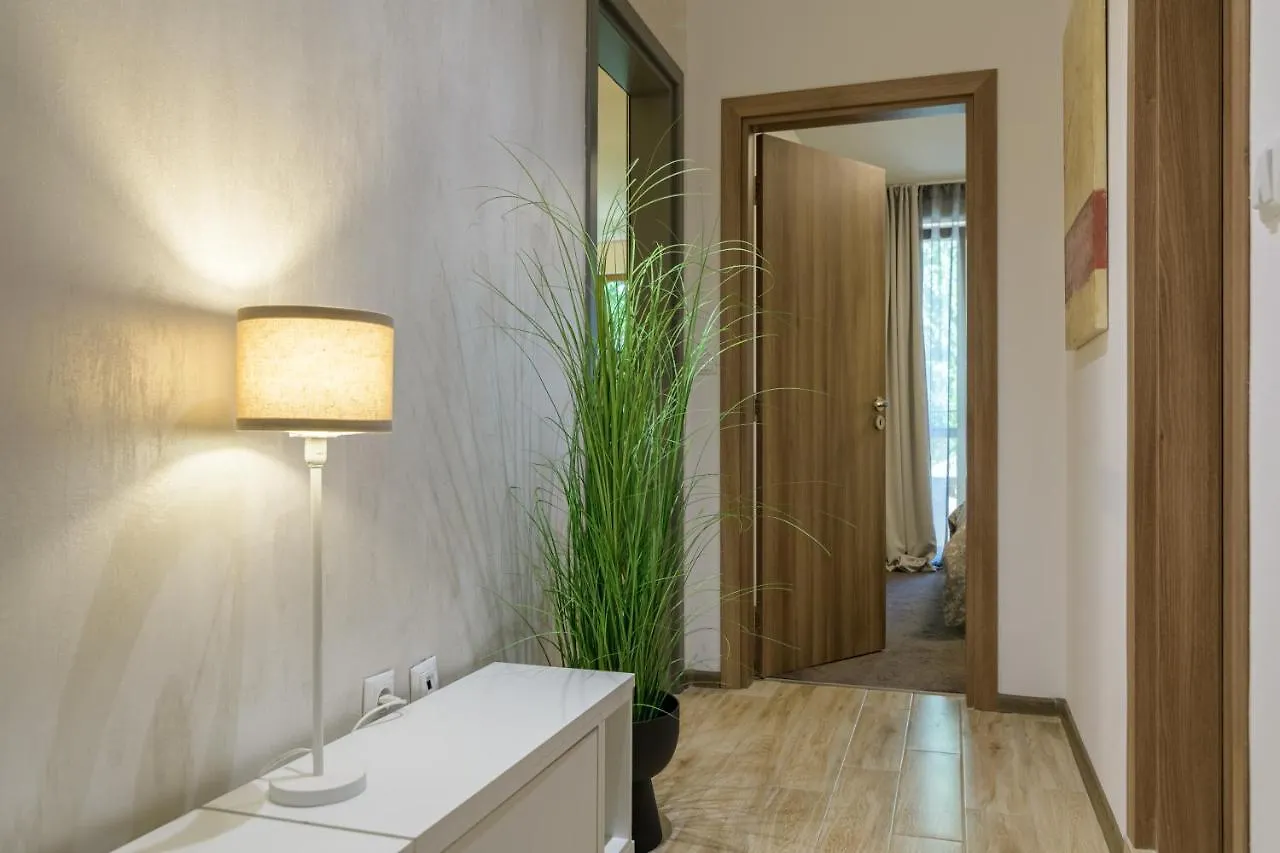 Мarelis Luxe Port Apartment Varna